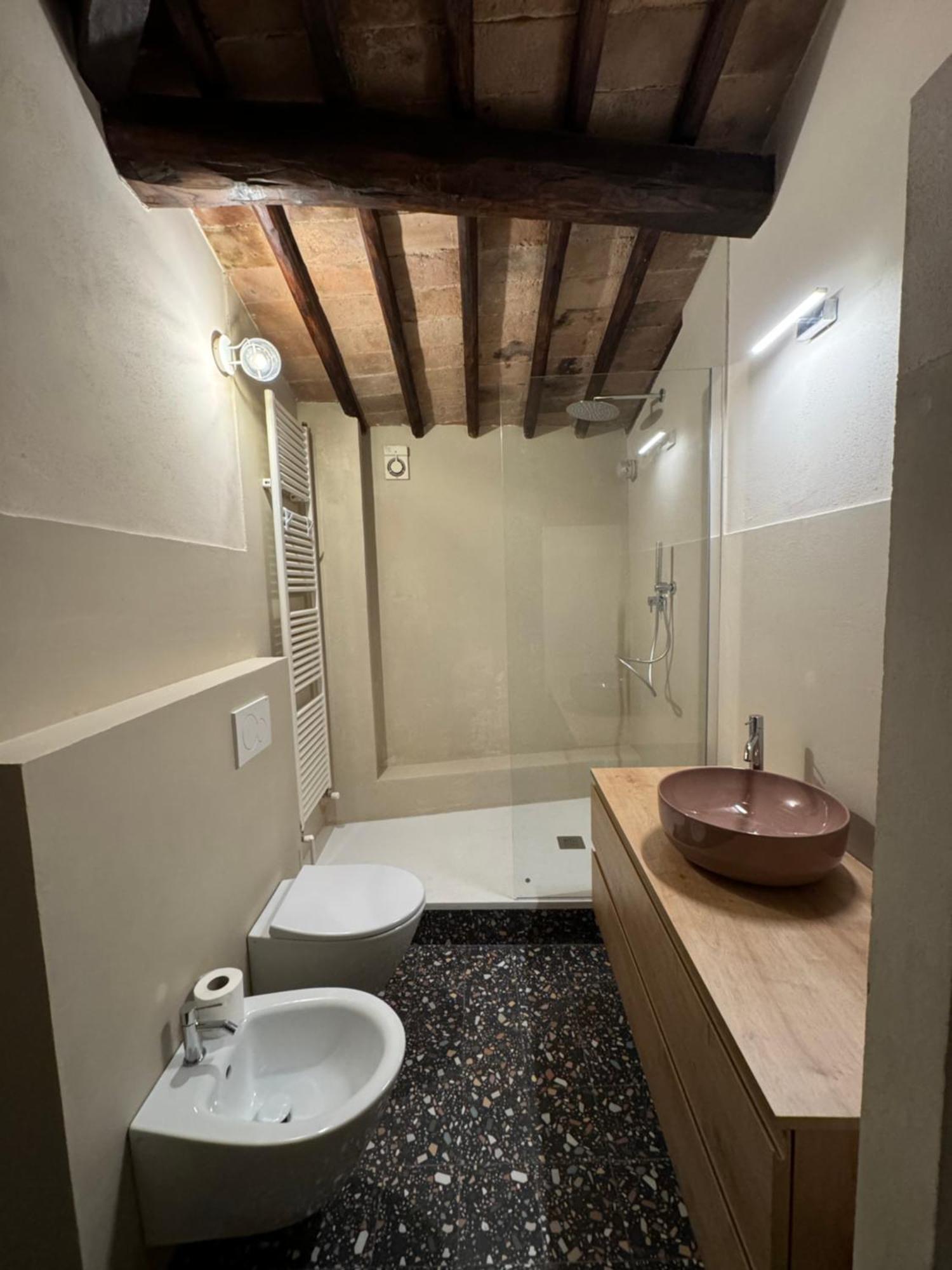 Teresa 91, appartamento incantevole con camino Siena Esterno foto