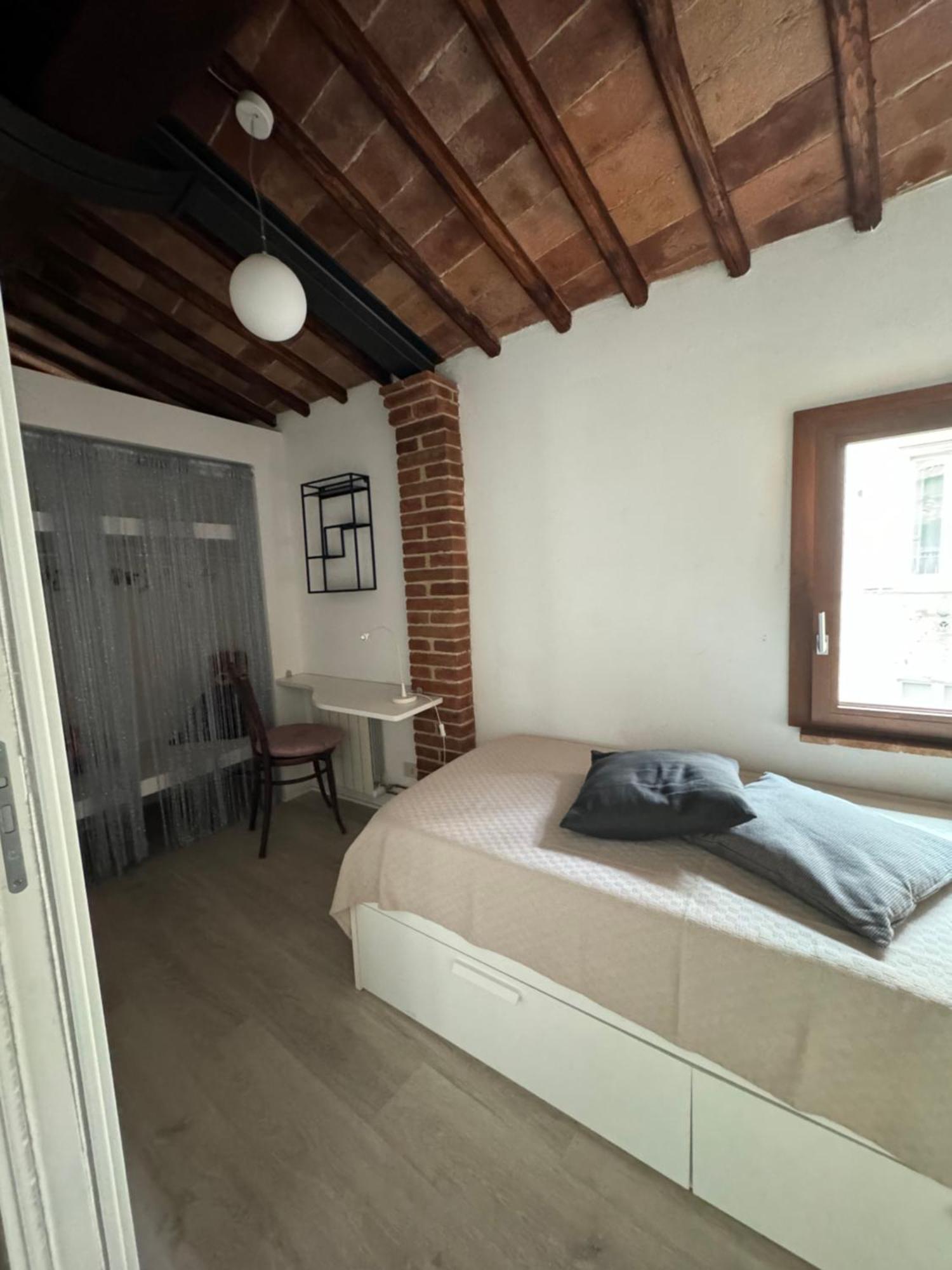 Teresa 91, appartamento incantevole con camino Siena Esterno foto